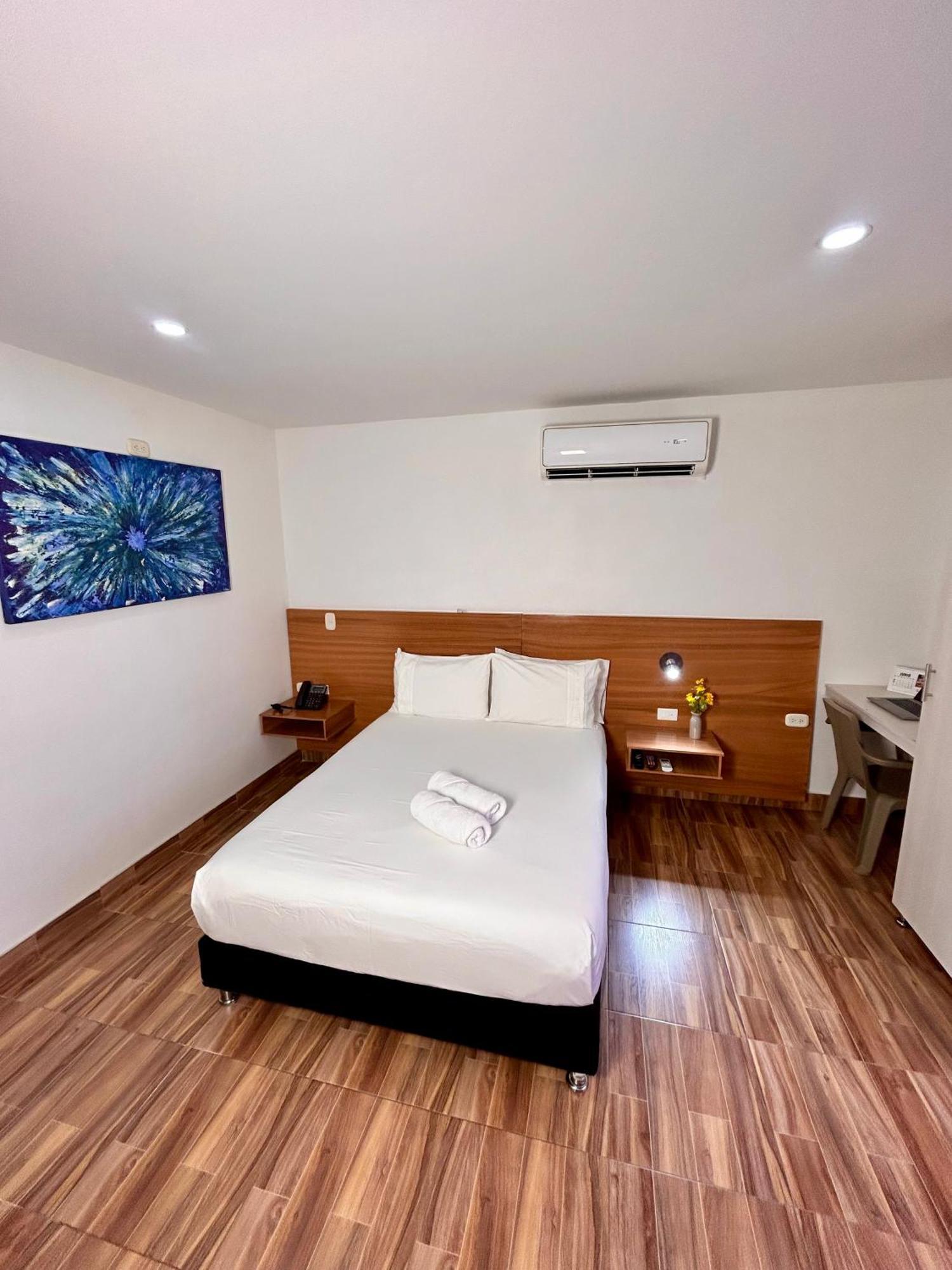 Hotel Berdez Neiva  Esterno foto